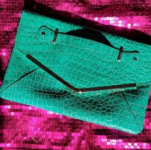 CHARMING CHARLIE Clutch